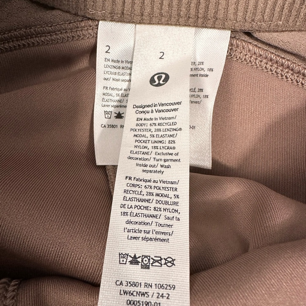 Lululemon Ribbed Softstreme Zip-Leg High Rise‎ Cropped Pants Sz 2 - Picture 4 of 6